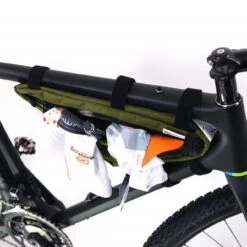 Road Runner Bags Wedge Half Frame Bag Schwarz Bikepacking-Rahmentasche -Komponenten Store 59203749 042nUouFrbnTr7L 1280x1280