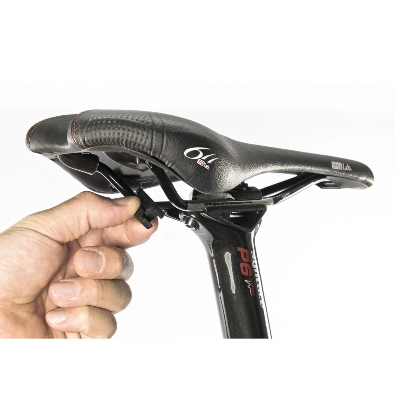 Lupine Sattelstreben-Halter Rotlicht 5 Lupine Sattelstreben-Halter Rotlicht – Bild 5