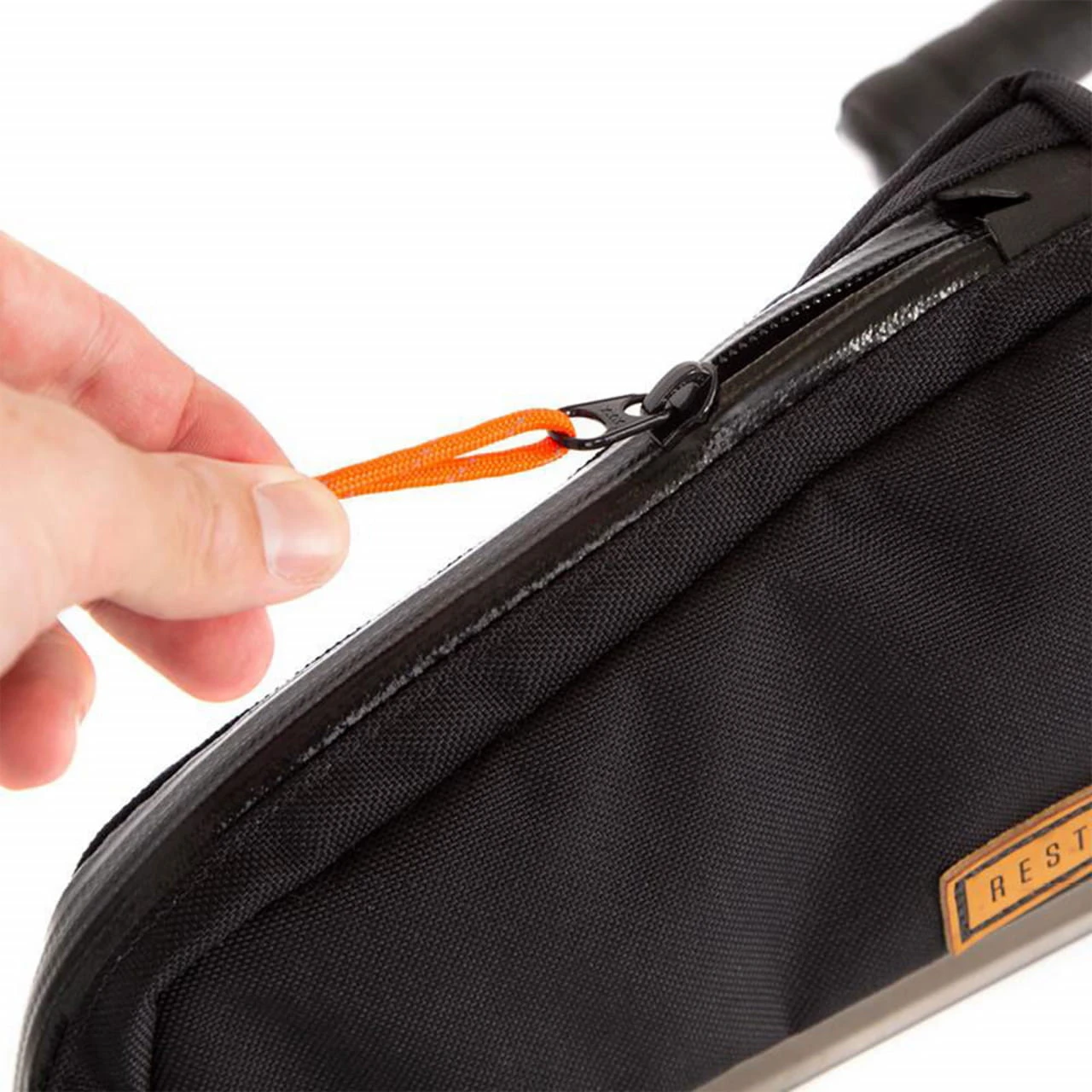 Restrap Bolt-On Top Tube Bag 0,8 L Oberrohrtasche 5 Restrap Bolt-On Top Tube Bag 0,8 L Oberrohrtasche – Bild 5