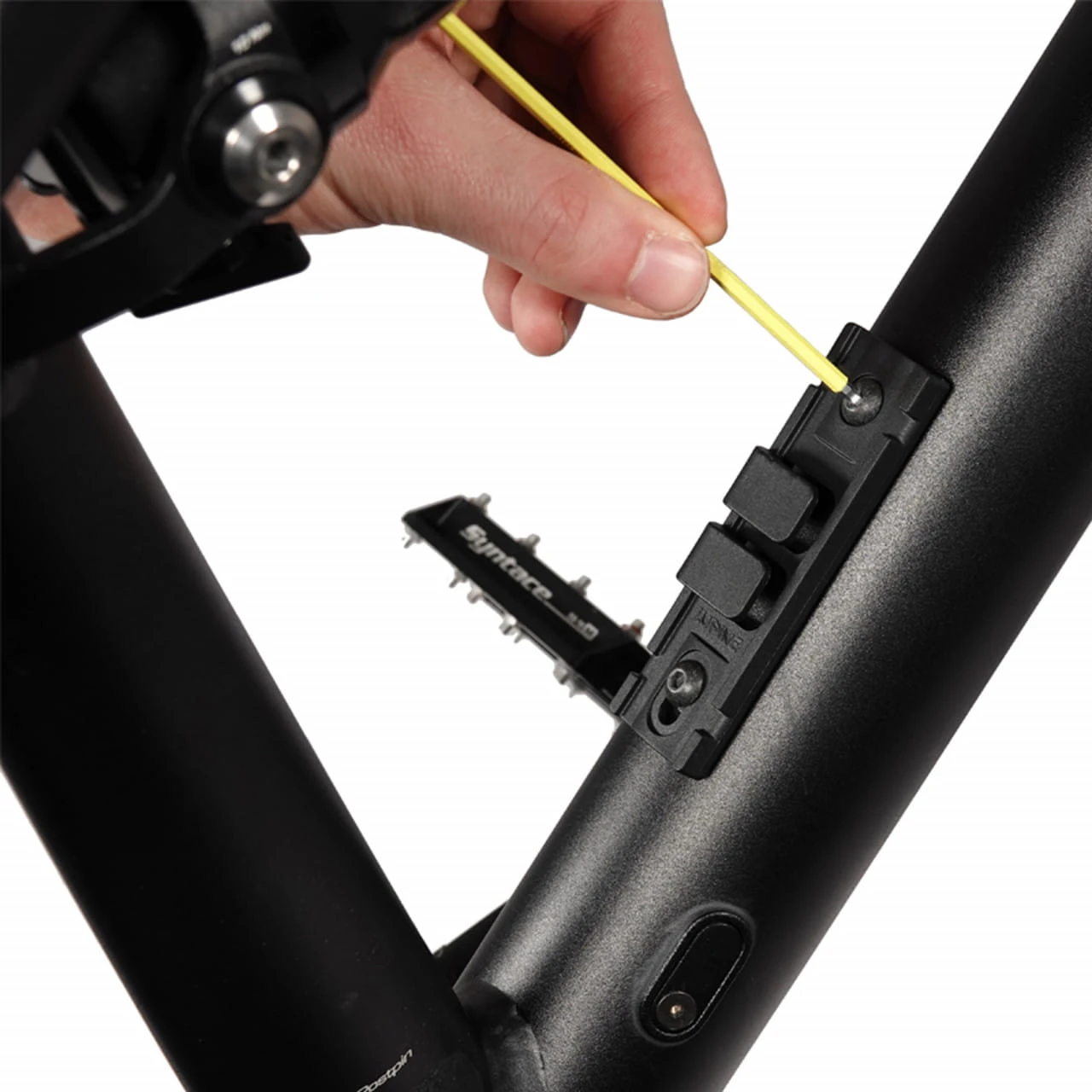 Lupine Rolf V1 Akkuhalterung An Flaschenhalter-Bohrung 2 Lupine Rolf V1 Akkuhalterung An Flaschenhalter-Bohrung – Bild 2