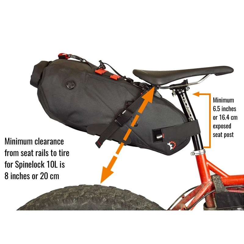 Revelate-designs Revelate Designs Spinelock Satteltasche 10 L - Schwarz 4 Revelate-designs Revelate Designs Spinelock Satteltasche 10 L - Schwarz – Bild 4