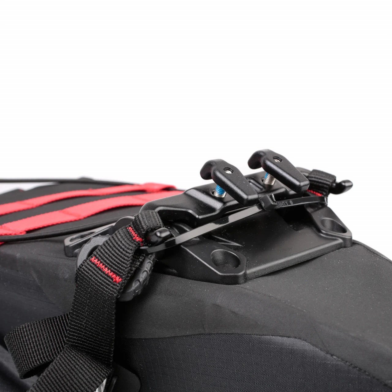 Revelate-designs Revelate Designs Spinelock Satteltasche 10 L - Schwarz 5 Revelate-designs Revelate Designs Spinelock Satteltasche 10 L - Schwarz – Bild 5