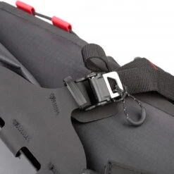 Revelate-designs Revelate Designs Spinelock Satteltasche 10 L - Schwarz 11 Revelate-designs Revelate Designs Spinelock Satteltasche 10 L - Schwarz -Komponenten Store 68923938 06O0HqBMY4vCLQA 1280x1280