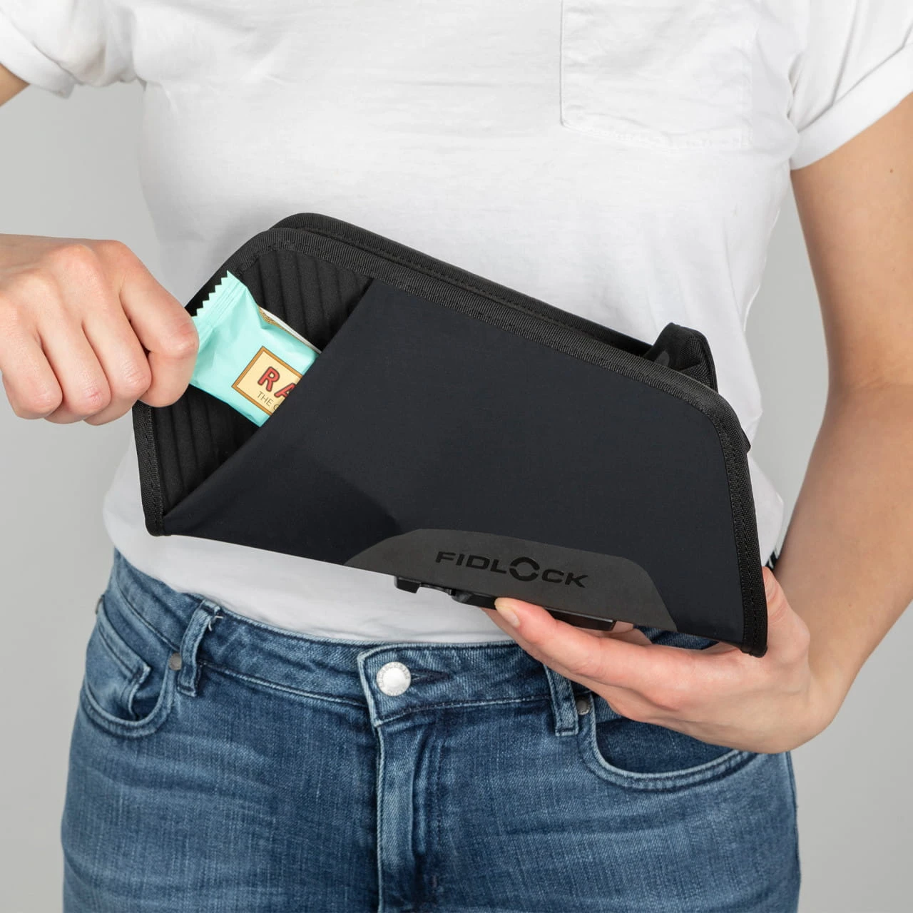 Fidlock Twist Essential Bag L + Bike Base Black 5 Fidlock Twist Essential Bag L + Bike Base Black – Bild 5