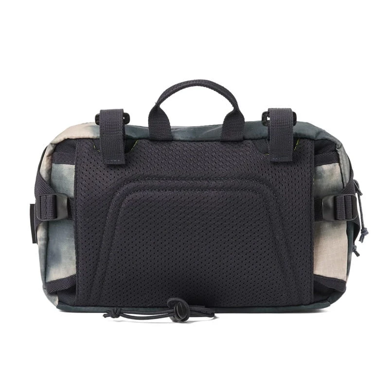 AEVOR Bar Bag Proof Tie Dye Lenker- Und Slingtasche 4 Liter Proof Tie Dye 5 AEVOR Bar Bag Proof Tie Dye Lenker- Und Slingtasche 4 Liter Proof Tie Dye – Bild 5