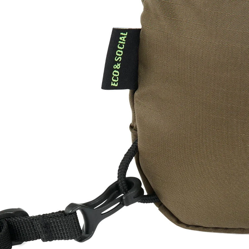 AEVOR Sacoche Bag Ripstop Olive Gold 5 AEVOR Sacoche Bag Ripstop Olive Gold – Bild 5